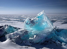 开云体育下载网址-不满！新月锁定胜局后，C罗对着镜头苦笑并做出“偷窃”手势