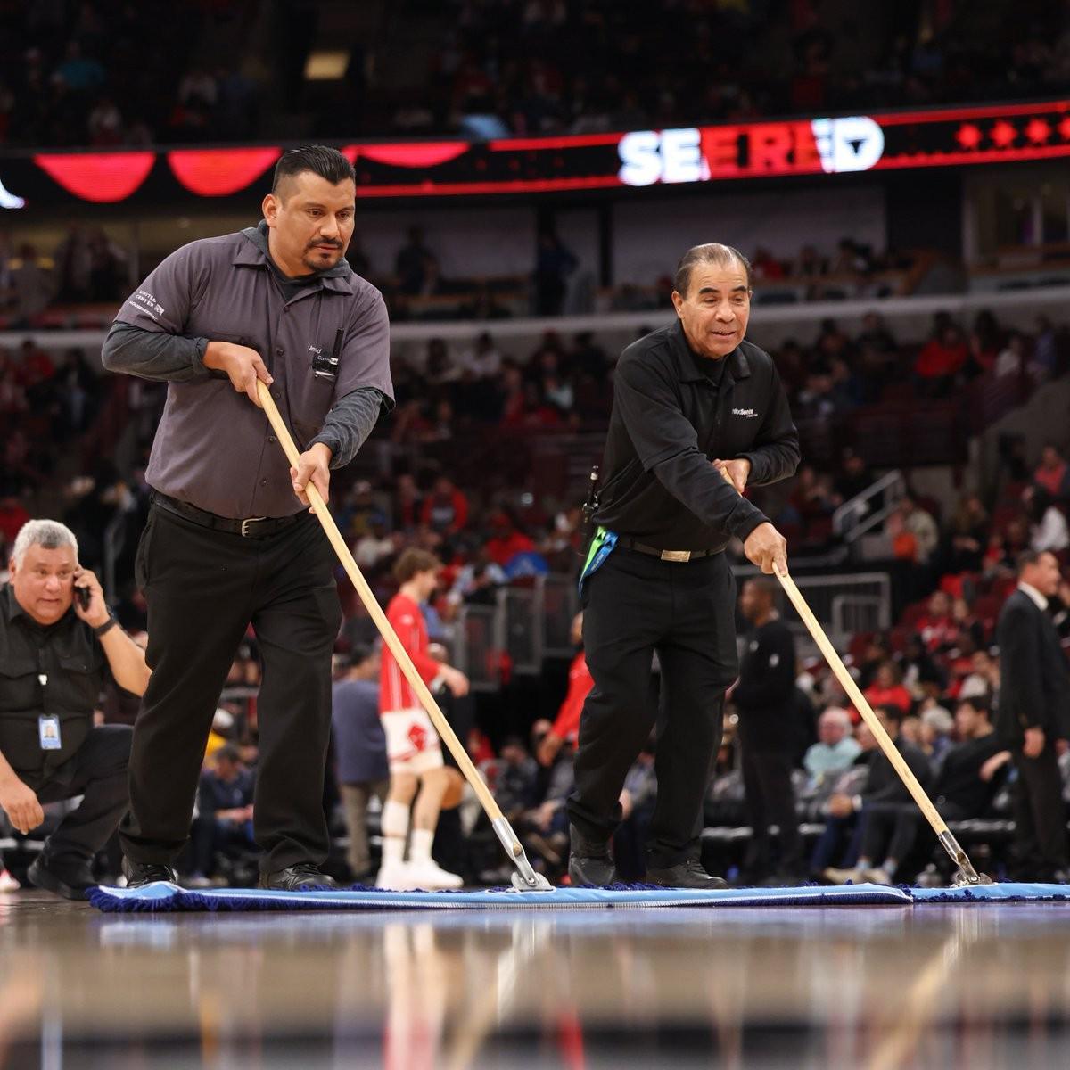 官方：因场地出现冷凝水而延期的公牛vs热火将于1月30日重赛